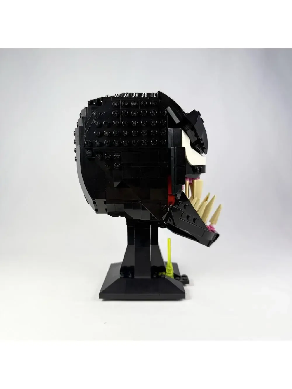 LEGO Super Heroes: Venom (76187) Incomplete